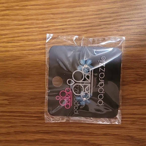 Paparazzi kids earrings. NWT BUNDLED (9pcs) - Picture 3 of 6